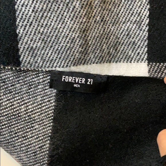 Forever 21 Scarf - Picture 2 of 2